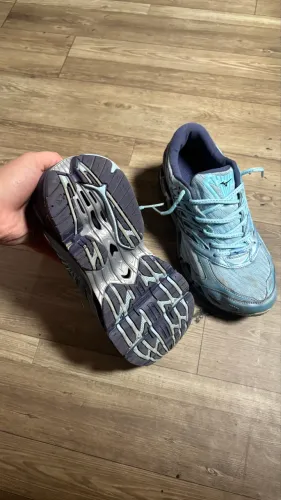 tênis Mizuno pro 8