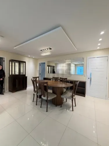 Amplo apartamento 3 dormitórios 1 suíte, escritório, garagem Comerciário