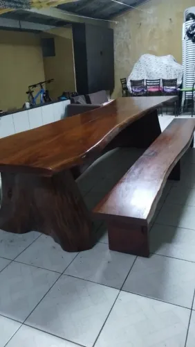 Mesa em madeira ,
