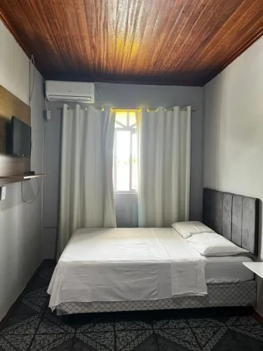 Alugo Apartamento Anual de 02 Quartos na Barra da Lagoa - Mobiliado (térreo)