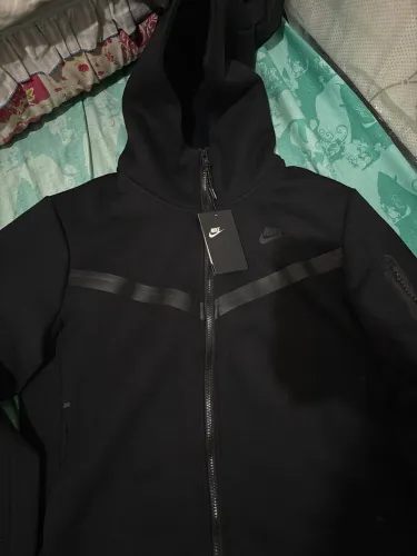 Conjunto Nike tech fleece