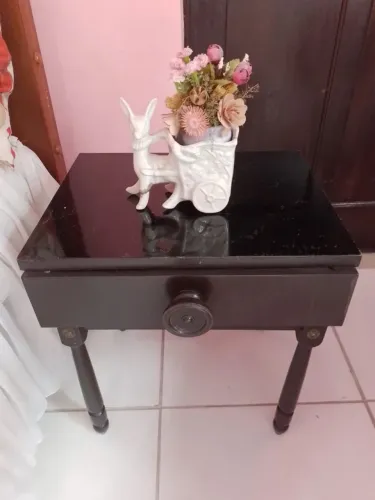 Mesa de Canto - Charme e Elegância !
