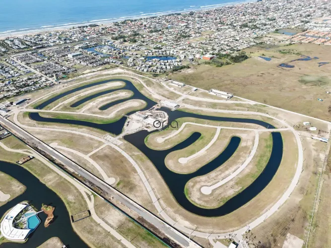 Oportunidade no Condomínio Isla, em Xangri-Lá, terreno com 311,00m² à venda. REF:
