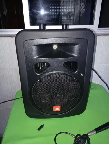 Caixa monitor de audio JBL eon10 g2