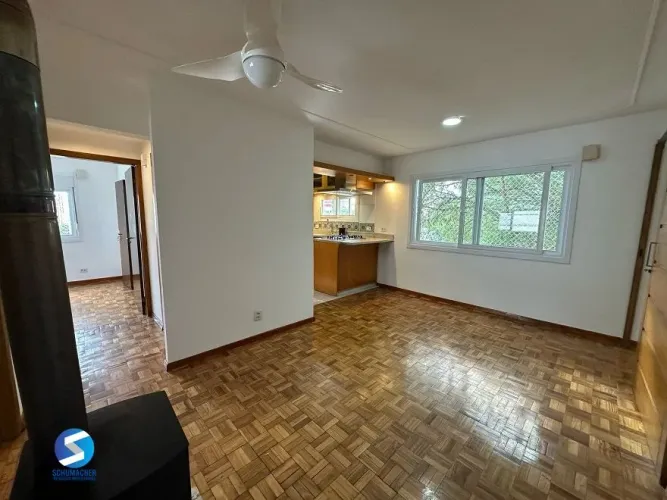 Apartamento 2 quartos, 1 suite, no Bairro Cidade Baixa. Em frente a Redenção com elevador