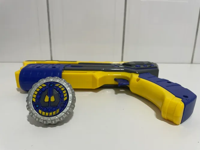 Kit Batalha Lançador Pistola + Pião (Lianfa Toys - LDCX)