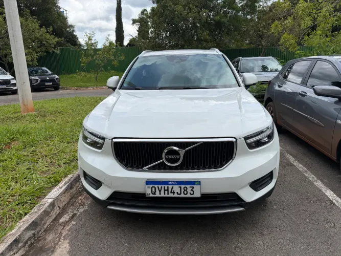 Volvo XC40 XC 40 T-4 Momentum 2.0 190cv FWD 2020