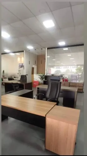 Mesa para escritório em L e retas, armários, gaveteiros, mesas de reuniões