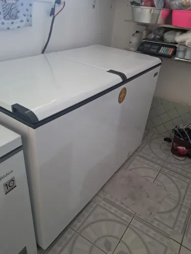 Vendo freezer esmaltec 437L
