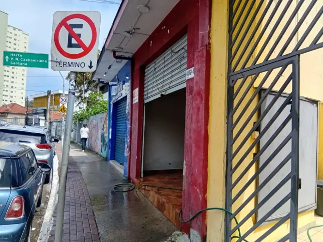 Loja na Rua Maria Amália Lopes Azevedo, 535 47 m²