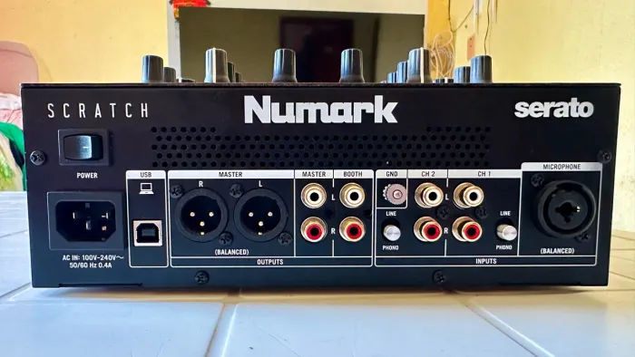 Mixer Numark Scratch + Case