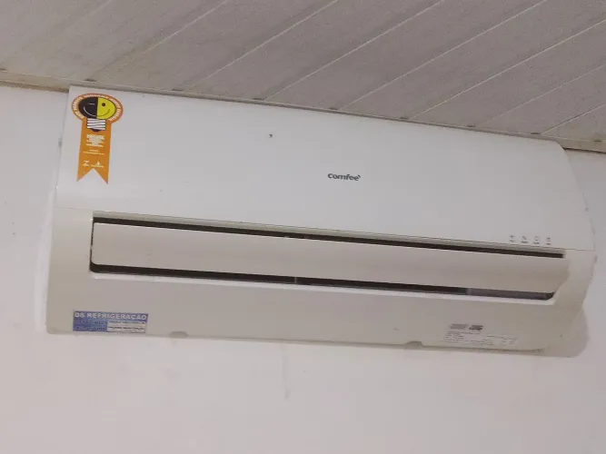 Ar condicionado semi novo 