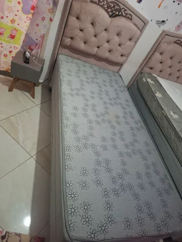 Cama solteiro com baú