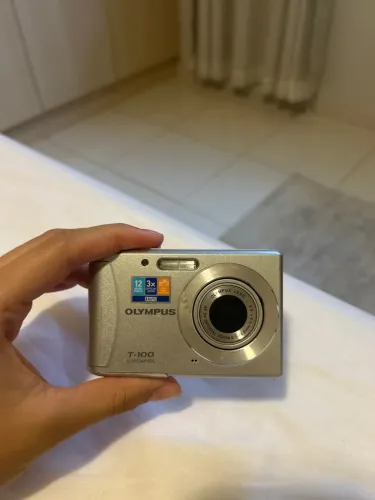 Olympus t100 - camera digital
