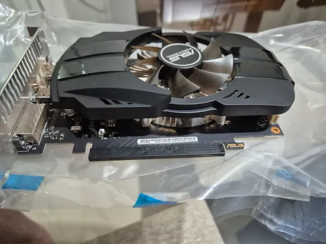 Placa De Vídeo Nvidia Asus Gtx 1650 4gb Gddr5 128 Bit (Usado)