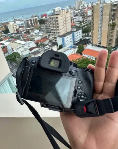 Câmera Panasonic Lumix FZ300