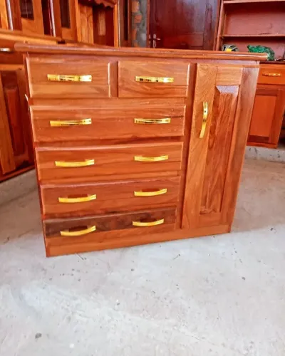 Cômoda sapateira - modelo todo de madeira