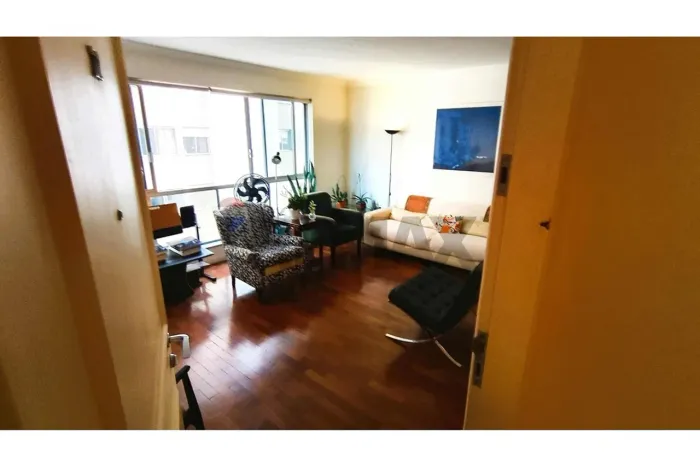 Apartamento mobiliado para locação no Itaim Bibi, com três dormitórios e duas vagas