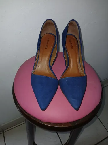 Vendo sapato de salto, camurça n° 36 forma pequena!