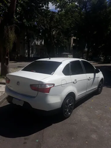 Fiat Grand Siena Tetrafuel 1.4 EVO F. Flex 8V 2015