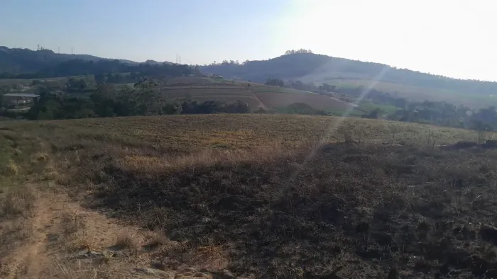 Invista em Terreno 500m² por Apenas R$50 Mil!