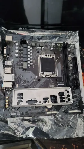Placa-mãe Gigabyte A620M S2H (AM5) ? Semi Nova<br>