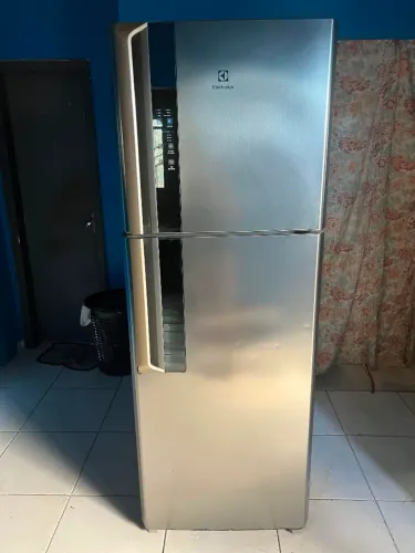 Geladeira Eletrolux Frost Free