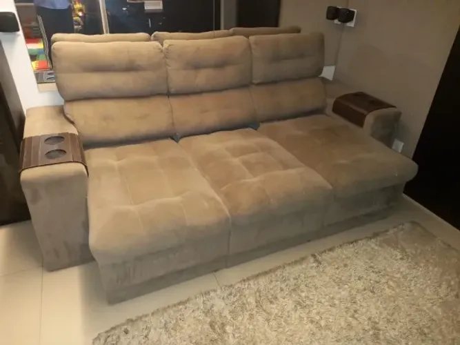 SOFÁ TRÊS LUGARES PARA DOAÇÃO
