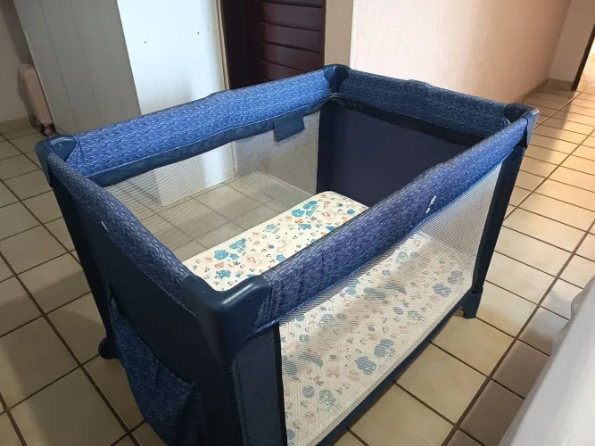 Berço portátil cosco + colchão 