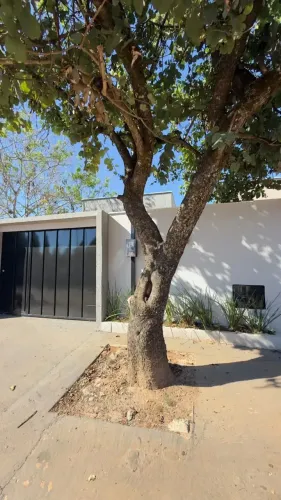 Imóvel para venda tem 90 metros quadrados com 2 quartos em Centro - Aragoiânia - GO