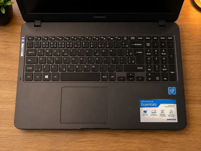 Notebook Samsung Essentials 15,6? - Intel | 4 GB RAM | HD 500 GB