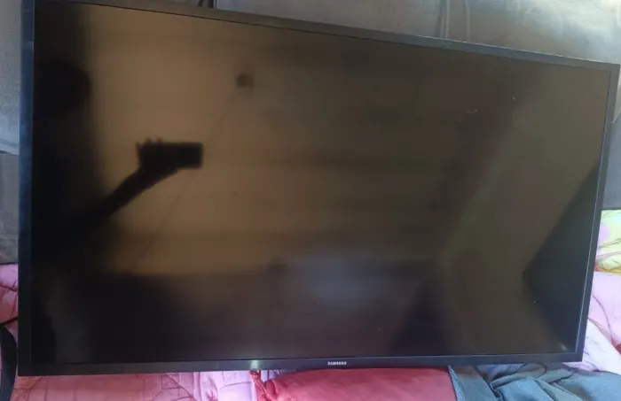 TV Samsung smart 42 com imagem de qualidade e funcionamento perfeito.