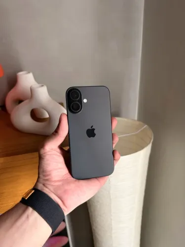 iPhone 16 128GB PRETO