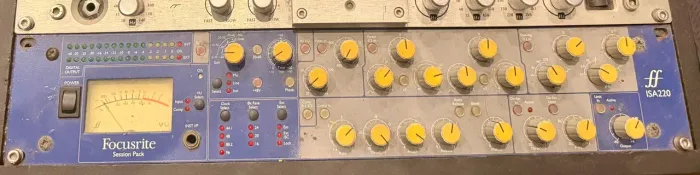 Pre amolificador ISA 220 Focusrite com placa para 96k
