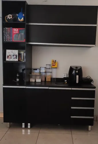 Vendo armário de cozinha preto