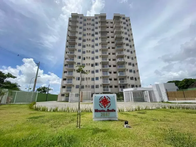 Imóvel para aluguel possui 46 metros quadrados com 2 quartos em Barro - Recife - PE