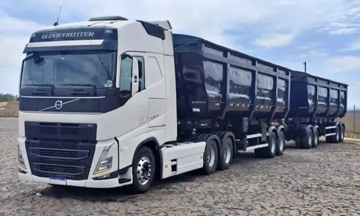 Volvo FH 540 6x4 2023 + Rodoaçamba 2023