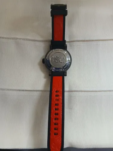 RELÓGIO INVICTA YAKUSA 