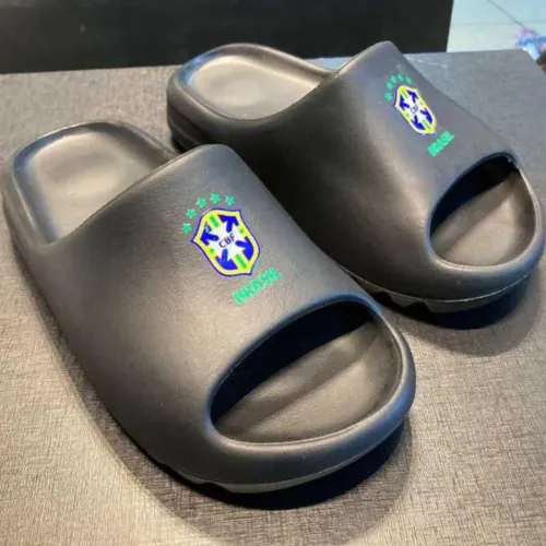 Chinelo YEZZY <br>SELEÇÃO BRASILEIRA?