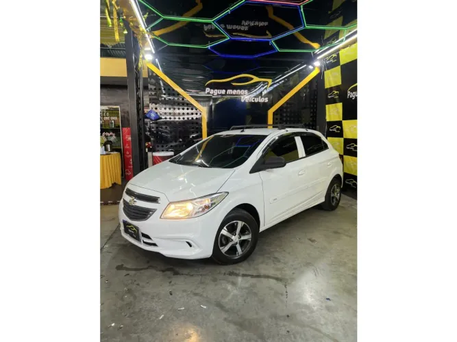 Chevrolet Onix Hatch LS 1.0 8V Flex Power Mec. 4P 2015