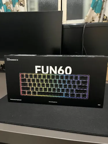 Teclado Mecânico MonsGeek FUN60 Pro HE 60% RGB Magnético