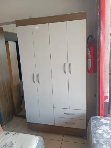 Guarda roupa novo