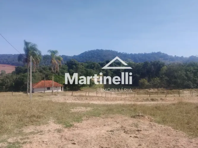 Sítio à venda na Zona Rural, próximo à Cidade - Cássia dos Coqueiros/SP.