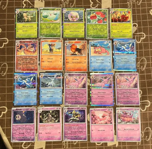 Lote 12 Cartas Pokémon + bulk de 106 cartas, incluindo promos