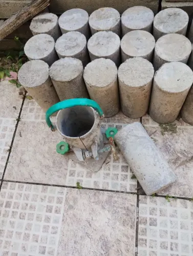 Formas para fazer bloco de concreto, para jardim, tenho 30 formas.