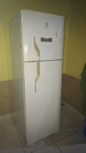 GELADEIRA ELECTROLUX 2 PORTAS FROST FREE