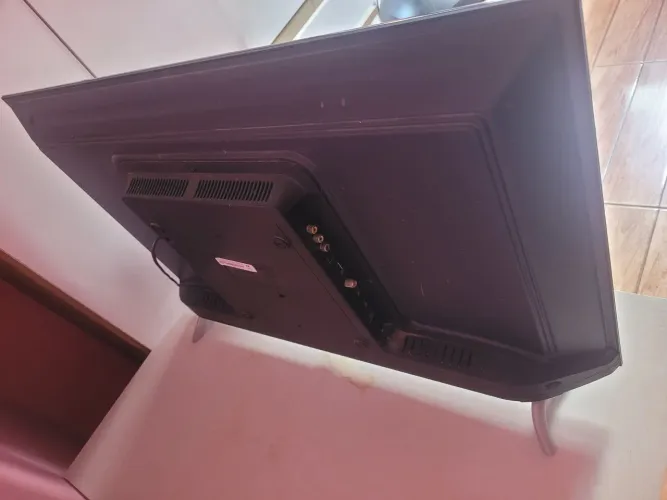 Vendo TV smart 32 polegadas 