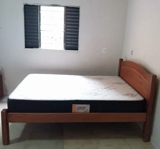 Cama de casal c/ colchão