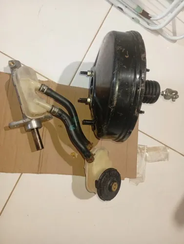 Vendo Cilindro mestre com reservatório com mangueiras e Hidrovacuo Honda City e Fit 09/10