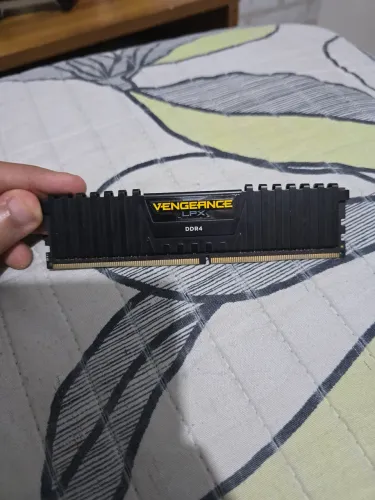 Memoria RAM 4gb 3000mhz